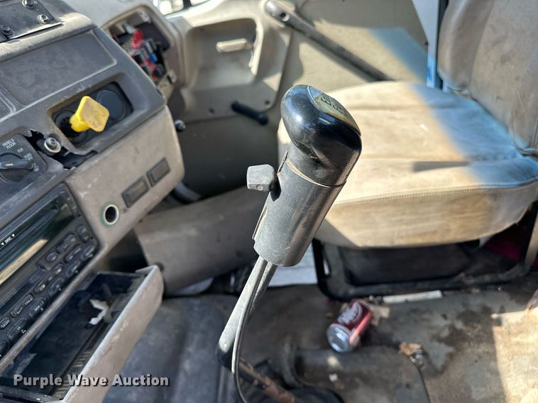 image for item NQ9417 2001 Sterling M7500  crane truck