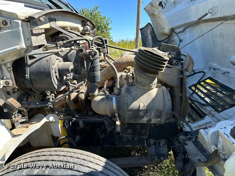 image for item NQ9417 2001 Sterling M7500  crane truck