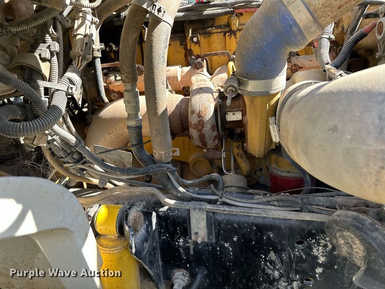 image for item NQ9417 2001 Sterling M7500  crane truck