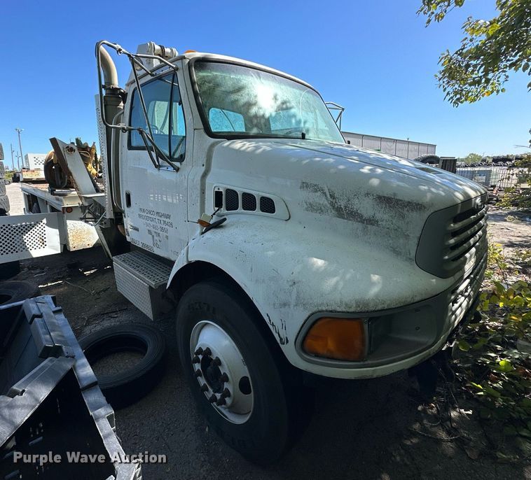 image for item NQ9418 2007 Sterling Acterra  crane truck