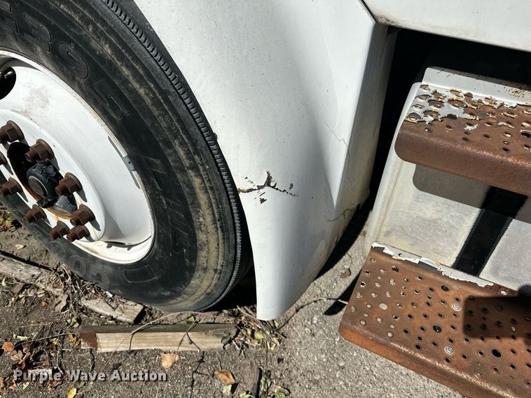 image for item NQ9418 2007 Sterling Acterra  crane truck