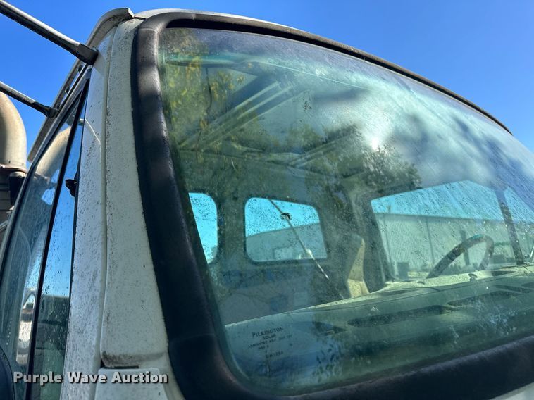 image for item NQ9418 2007 Sterling Acterra  crane truck