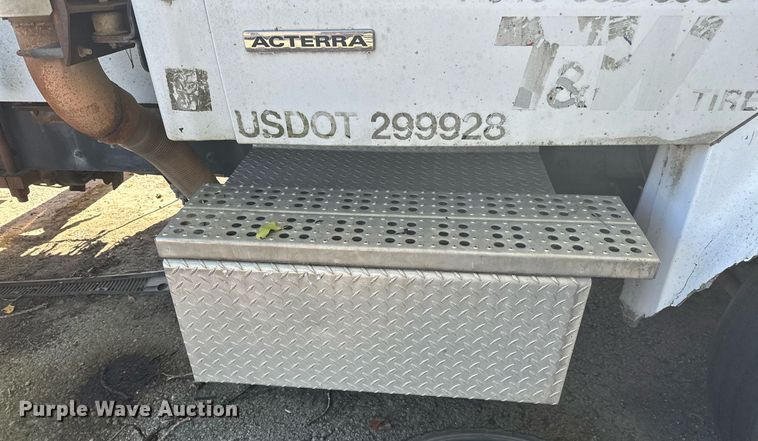 image for item NQ9418 2007 Sterling Acterra  crane truck