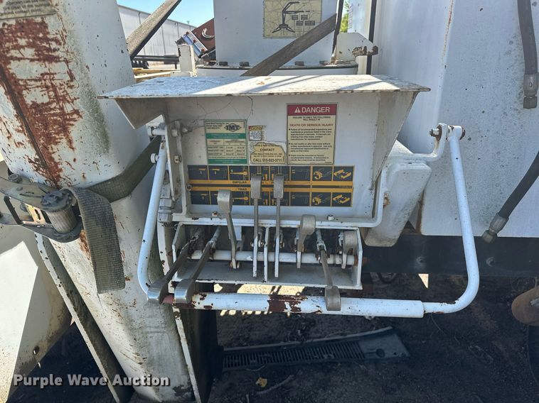 image for item NQ9418 2007 Sterling Acterra  crane truck