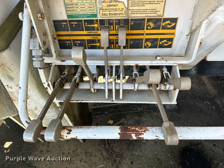 image for item NQ9418 2007 Sterling Acterra  crane truck