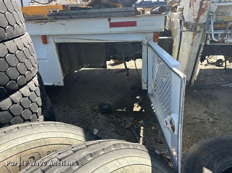 image for item NQ9418 2007 Sterling Acterra  crane truck