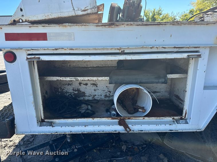 image for item NQ9418 2007 Sterling Acterra  crane truck