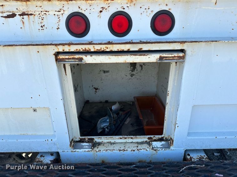 image for item NQ9418 2007 Sterling Acterra  crane truck