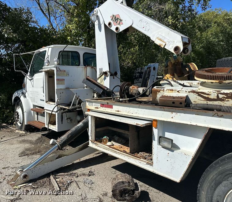 image for item NQ9418 2007 Sterling Acterra  crane truck