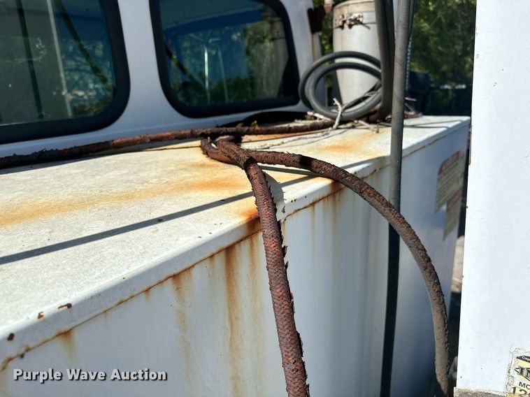 image for item NQ9418 2007 Sterling Acterra  crane truck