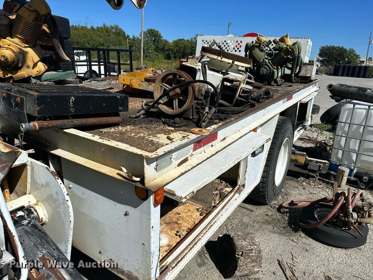 image for item NQ9418 2007 Sterling Acterra  crane truck