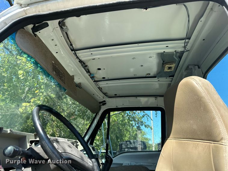 image for item NQ9418 2007 Sterling Acterra  crane truck