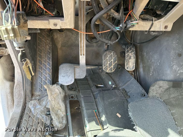 image for item NQ9418 2007 Sterling Acterra  crane truck