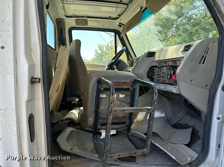 image for item NQ9418 2007 Sterling Acterra  crane truck