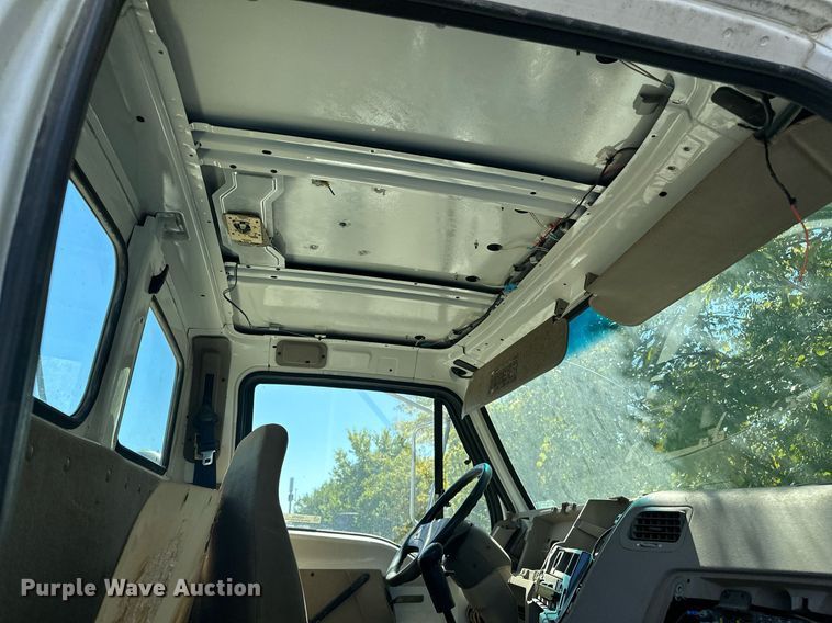 image for item NQ9418 2007 Sterling Acterra  crane truck