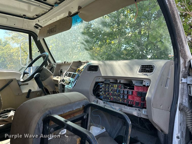 image for item NQ9418 2007 Sterling Acterra  crane truck