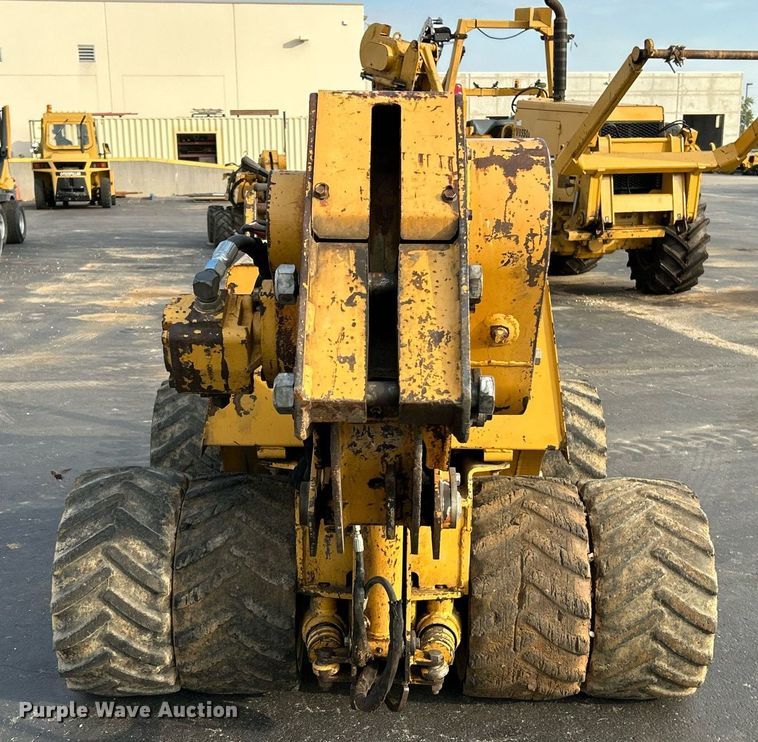 image for item NQ9891 2002 Vermeer LM42  cable plow