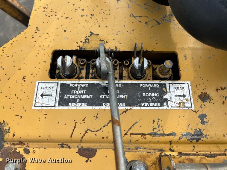 image for item NQ9891 2002 Vermeer LM42  cable plow