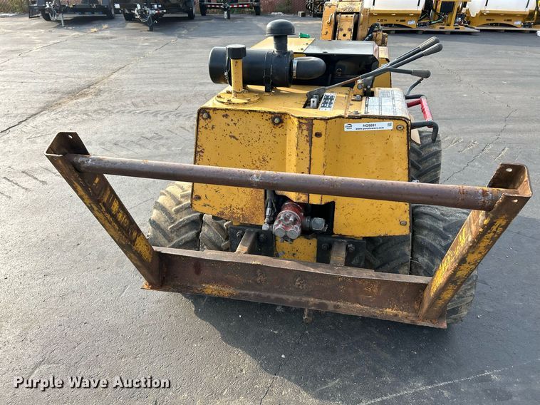 image for item NQ9891 2002 Vermeer LM42  cable plow