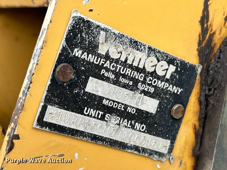 image for item NQ9891 2002 Vermeer LM42  cable plow