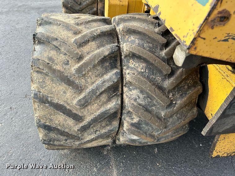 image for item NQ9891 2002 Vermeer LM42  cable plow