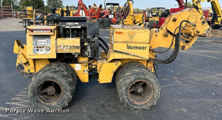 image for item NQ9892 2006 Vermeer LM42  cable plow
