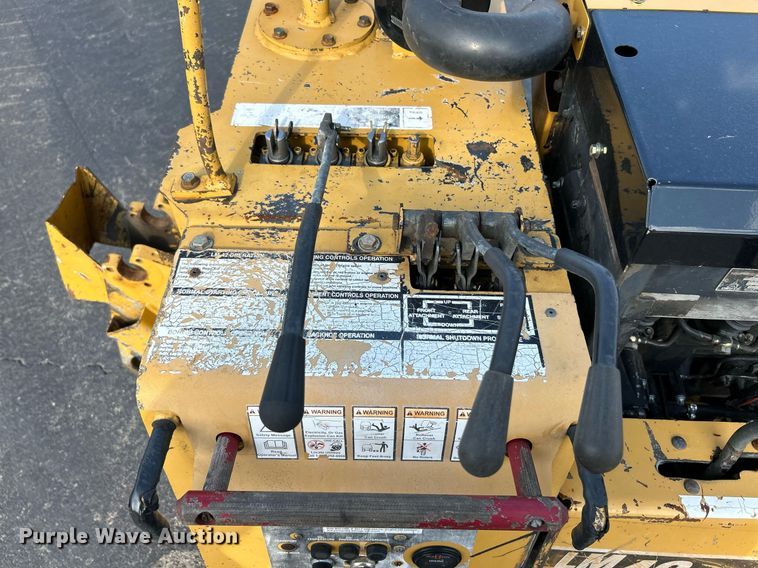 image for item NQ9892 2006 Vermeer LM42  cable plow