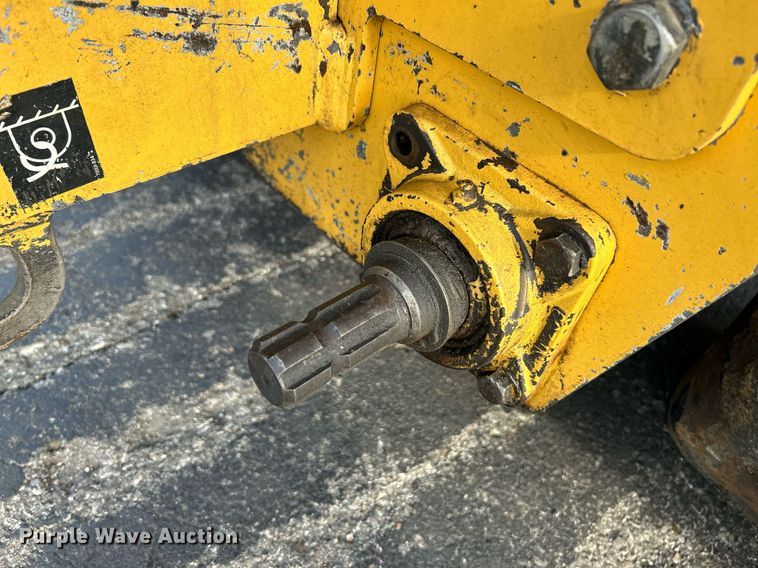 image for item NQ9892 2006 Vermeer LM42  cable plow