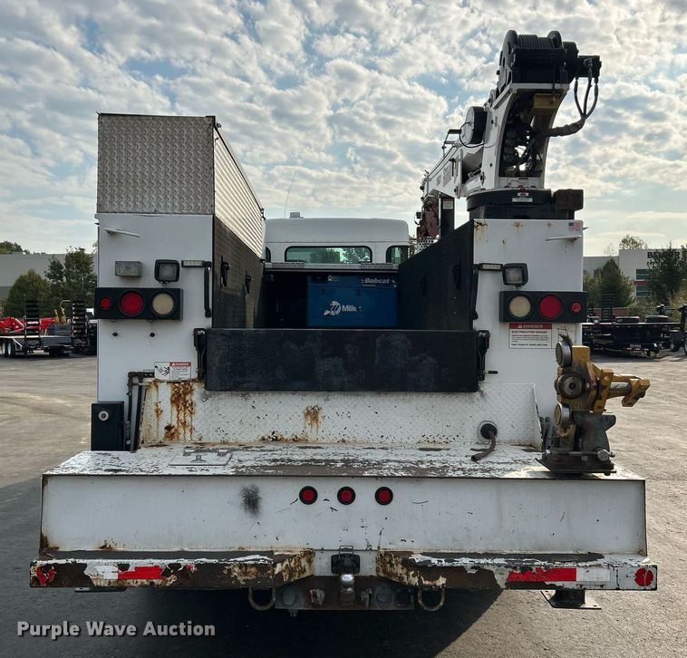 image for item NQ9894 2013 Kenworth T300  utility / service truck