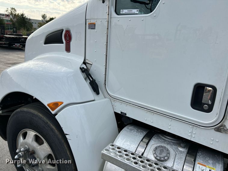 image for item NQ9894 2013 Kenworth T300  utility / service truck