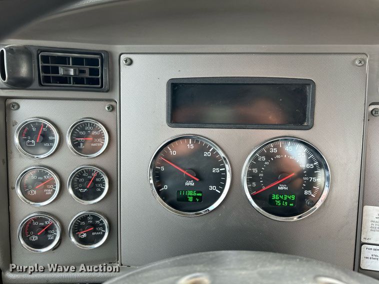 image for item NQ9894 2013 Kenworth T300  utility / service truck