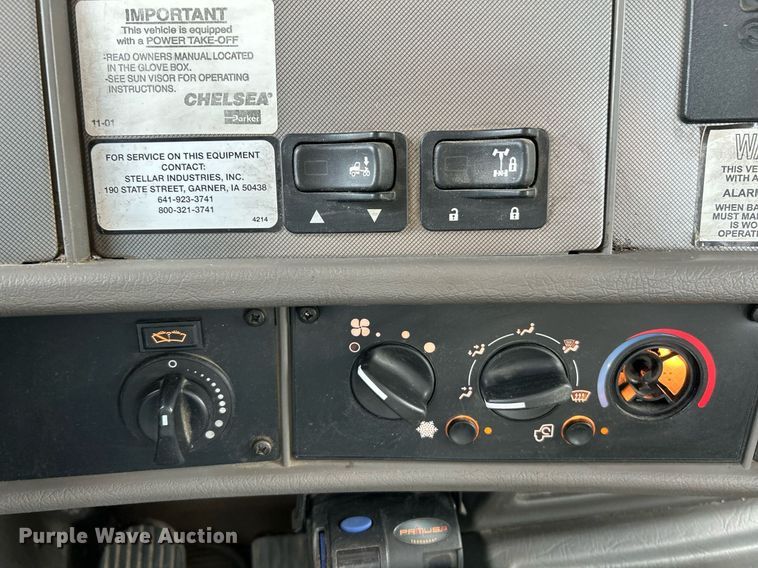 image for item NQ9894 2013 Kenworth T300  utility / service truck