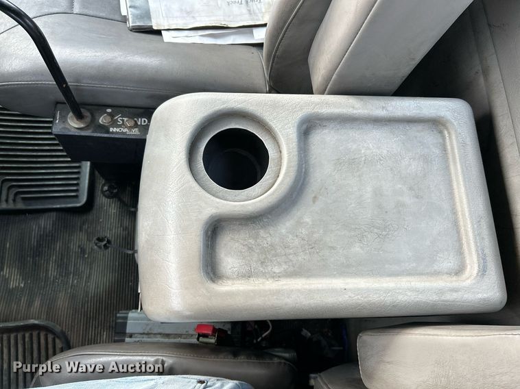 image for item NQ9894 2013 Kenworth T300  utility / service truck