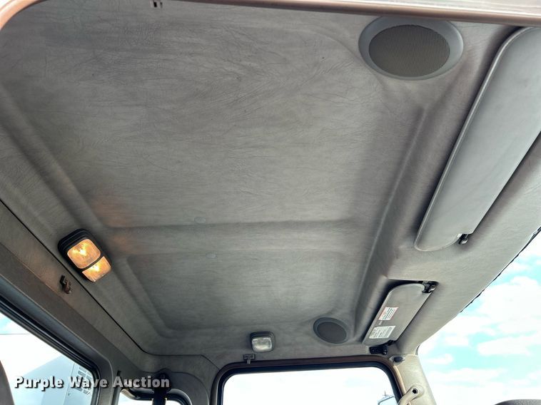 image for item NQ9894 2013 Kenworth T300  utility / service truck