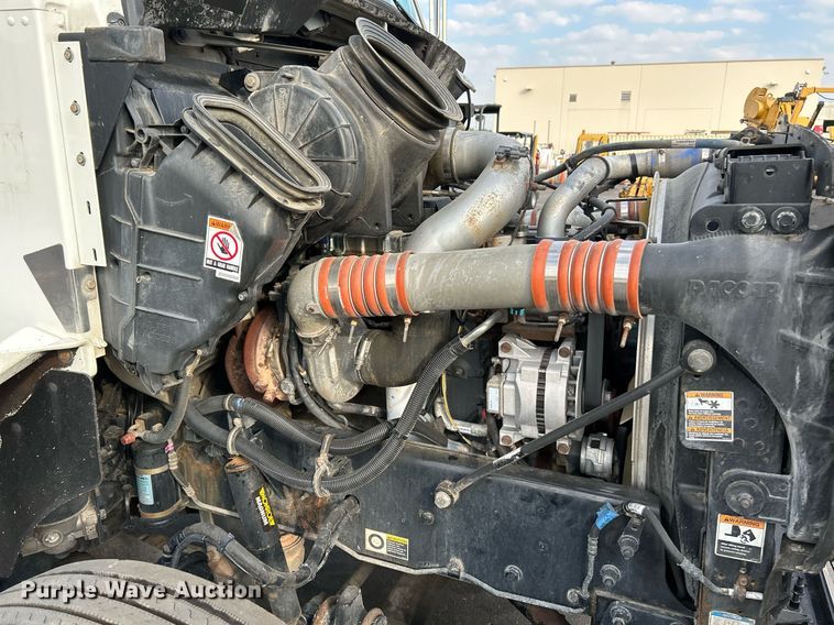 image for item NQ9894 2013 Kenworth T300  utility / service truck