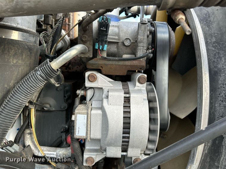 image for item NQ9894 2013 Kenworth T300  utility / service truck