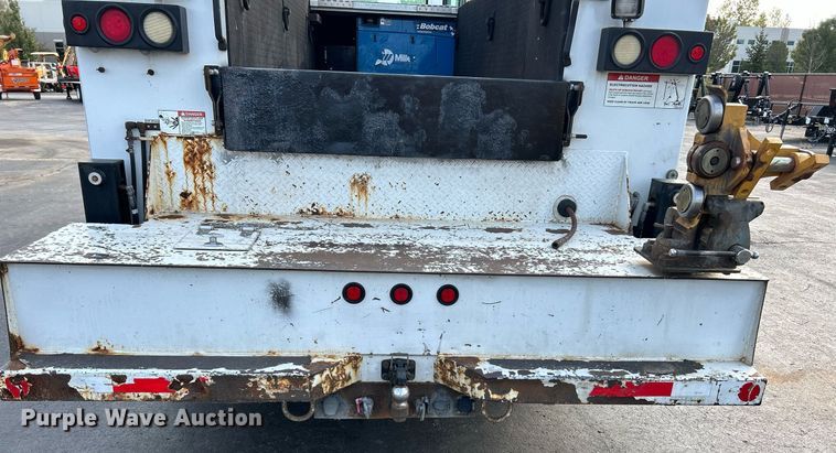 image for item NQ9894 2013 Kenworth T300  utility / service truck