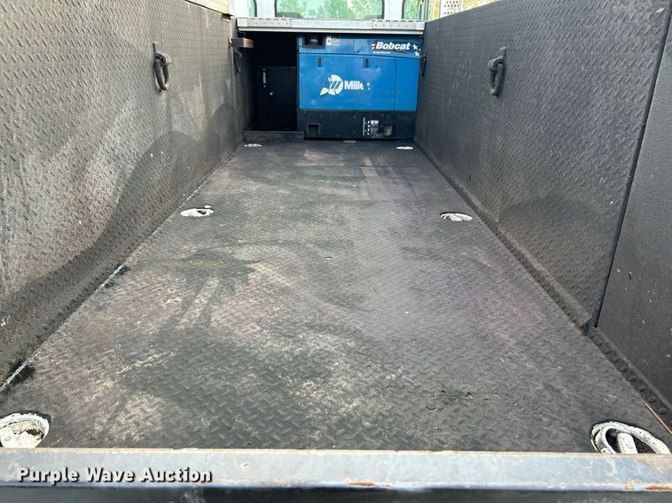 image for item NQ9894 2013 Kenworth T300  utility / service truck