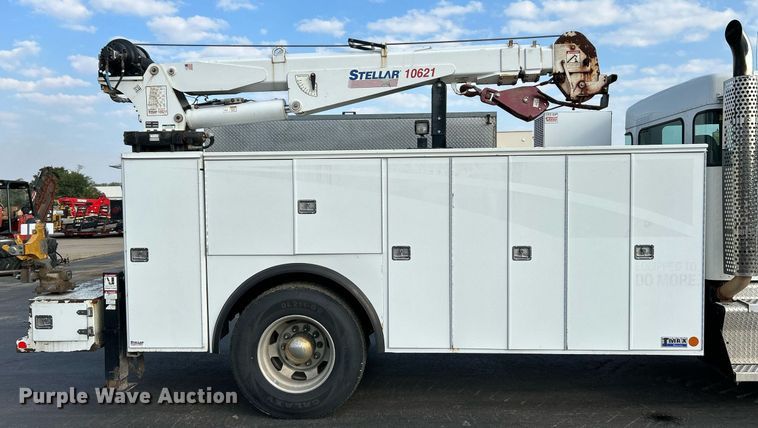 image for item NQ9894 2013 Kenworth T300  utility / service truck