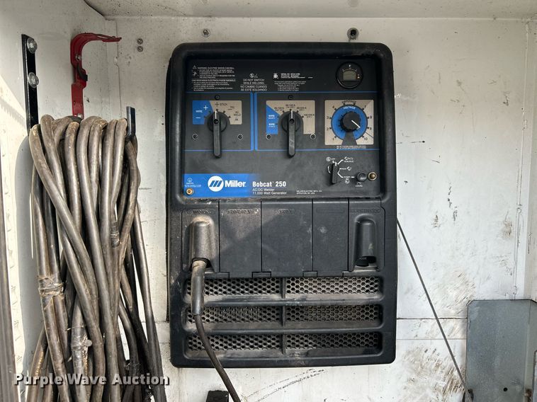 image for item NQ9894 2013 Kenworth T300  utility / service truck