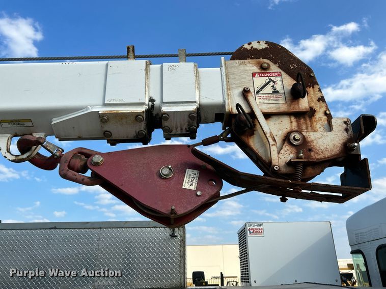 image for item NQ9894 2013 Kenworth T300  utility / service truck