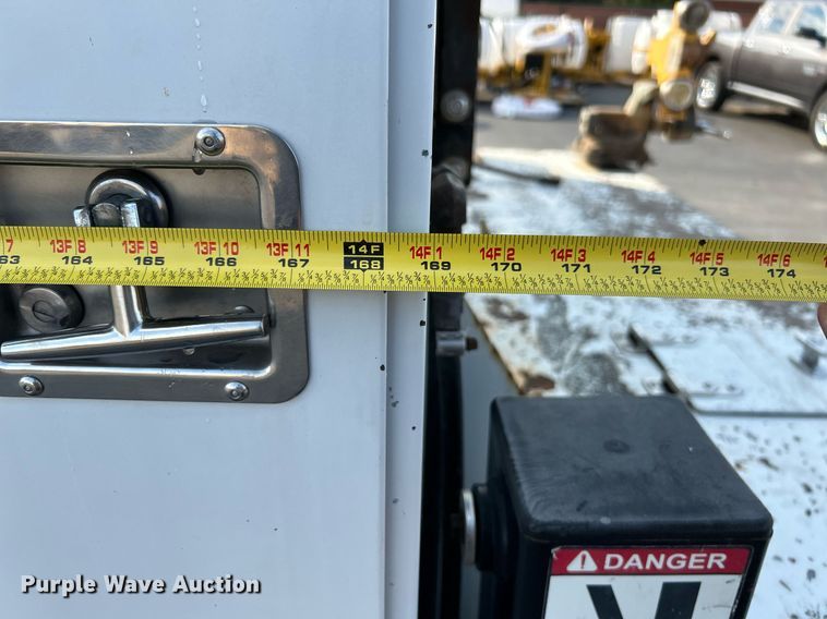 image for item NQ9894 2013 Kenworth T300  utility / service truck