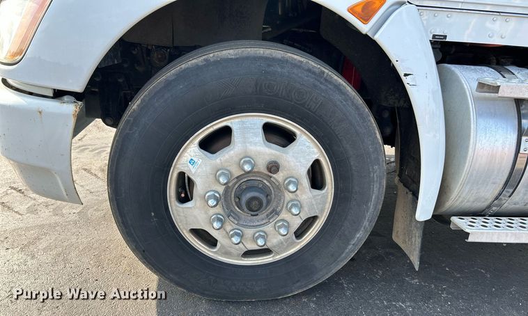 image for item NQ9894 2013 Kenworth T300  utility / service truck