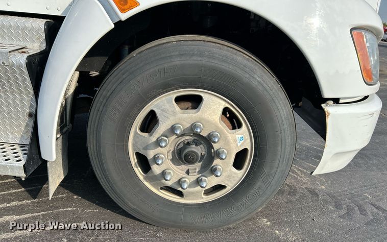 image for item NQ9894 2013 Kenworth T300  utility / service truck