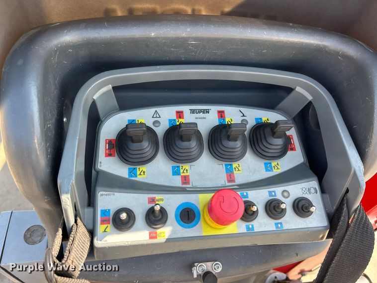 image for item NQ9898 2020 Teupen TC60AJ  boom lift