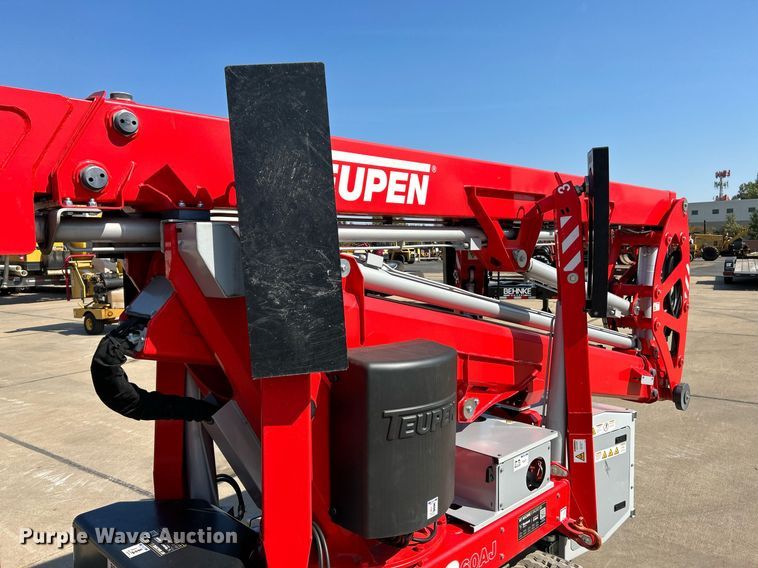 image for item NQ9898 2020 Teupen TC60AJ  boom lift