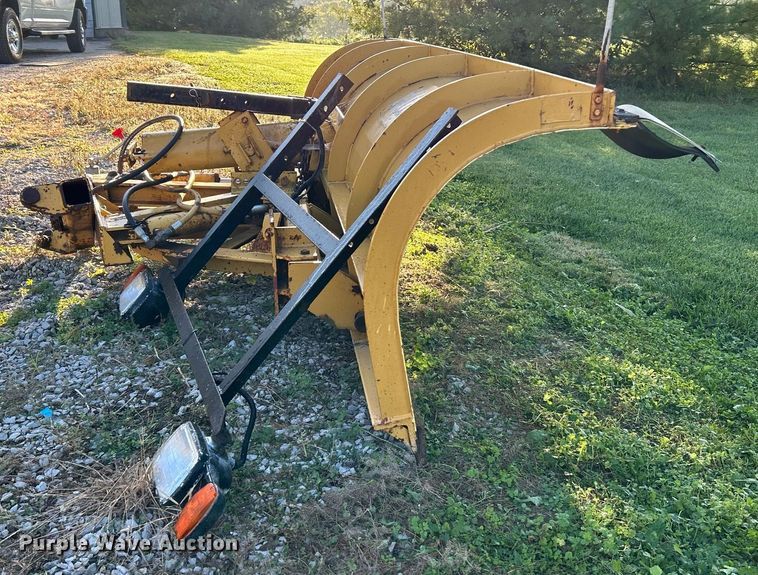 image for item NQ9917 Flink  11' W snow plow