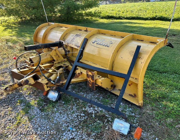 image for item NQ9917 Flink  11' W snow plow