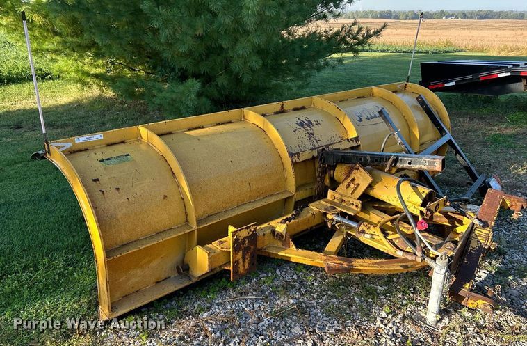 image for item NQ9917 Flink  11' W snow plow