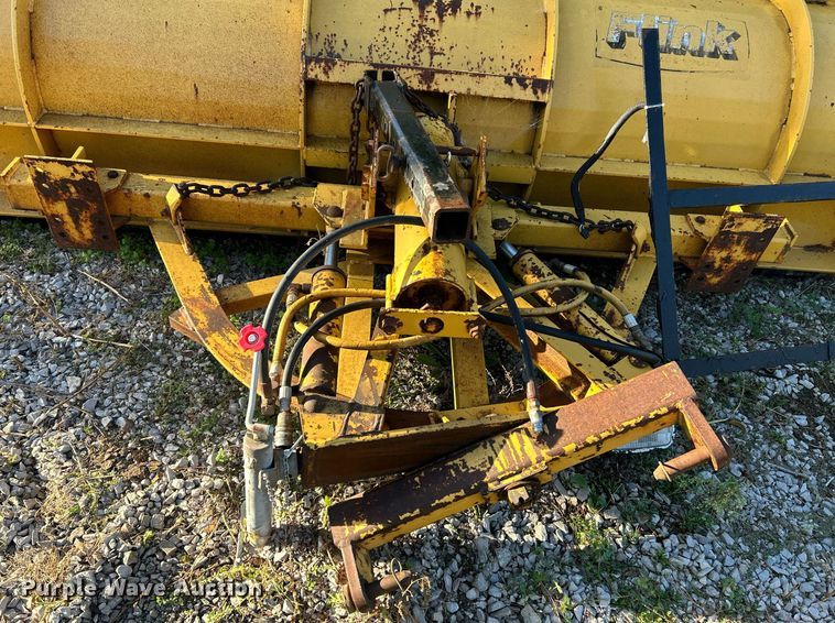 image for item NQ9917 Flink  11' W snow plow